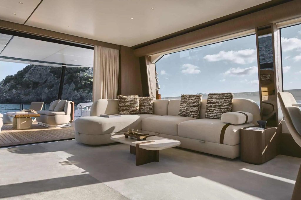 Azimut Fly 82