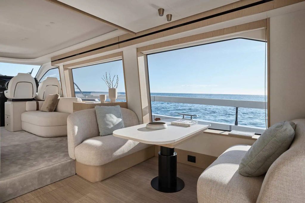 Azimut Fly 62