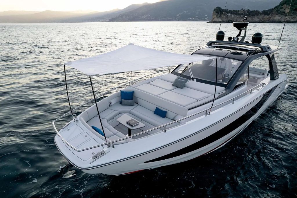 Azimut Verve fore lounge