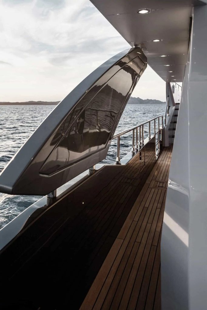 Exterior detail of an Azimut Grande 27M