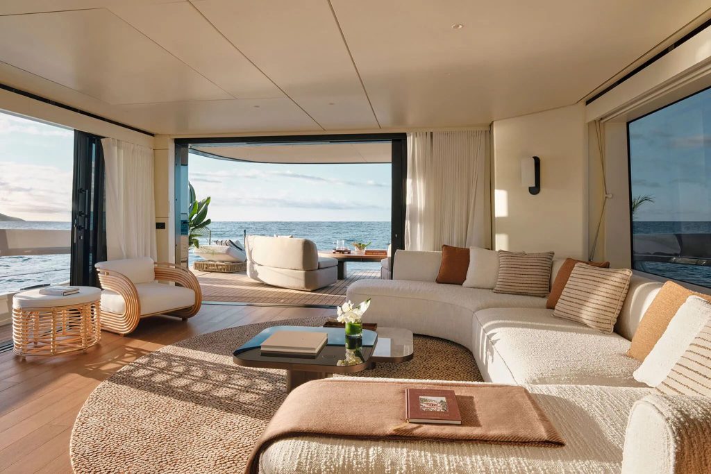 Azimut Seadeck 9 — Interior design