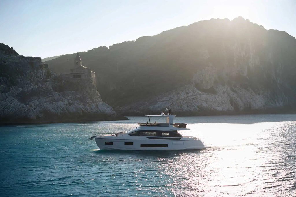 Azimut Fly 62