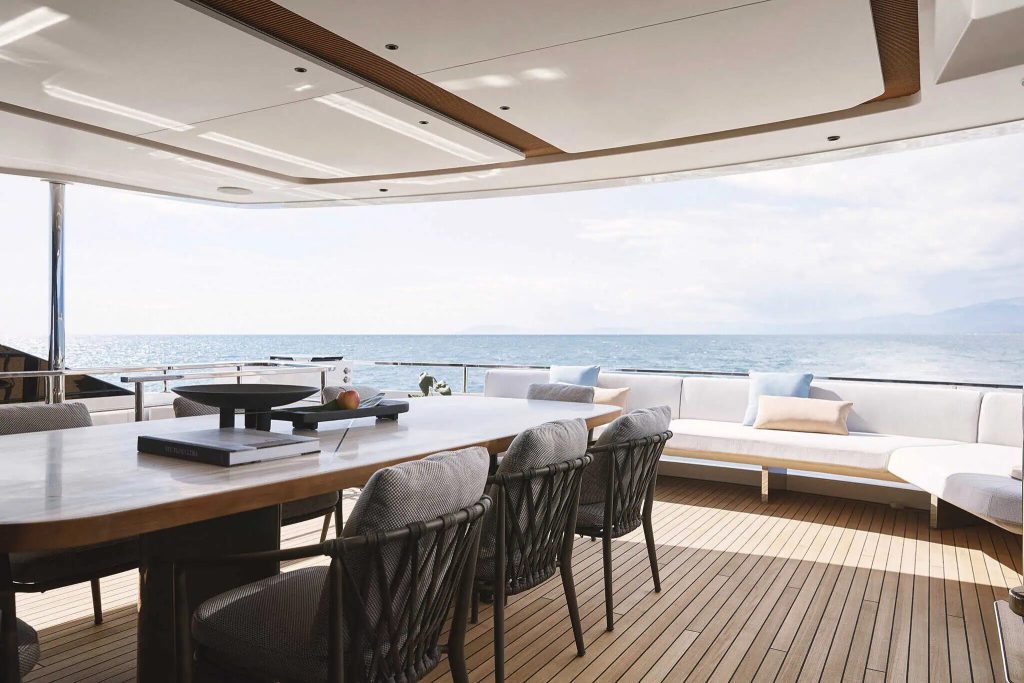 Azimut Grande Trideck