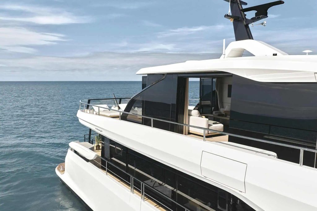 Azimut Grande 30M