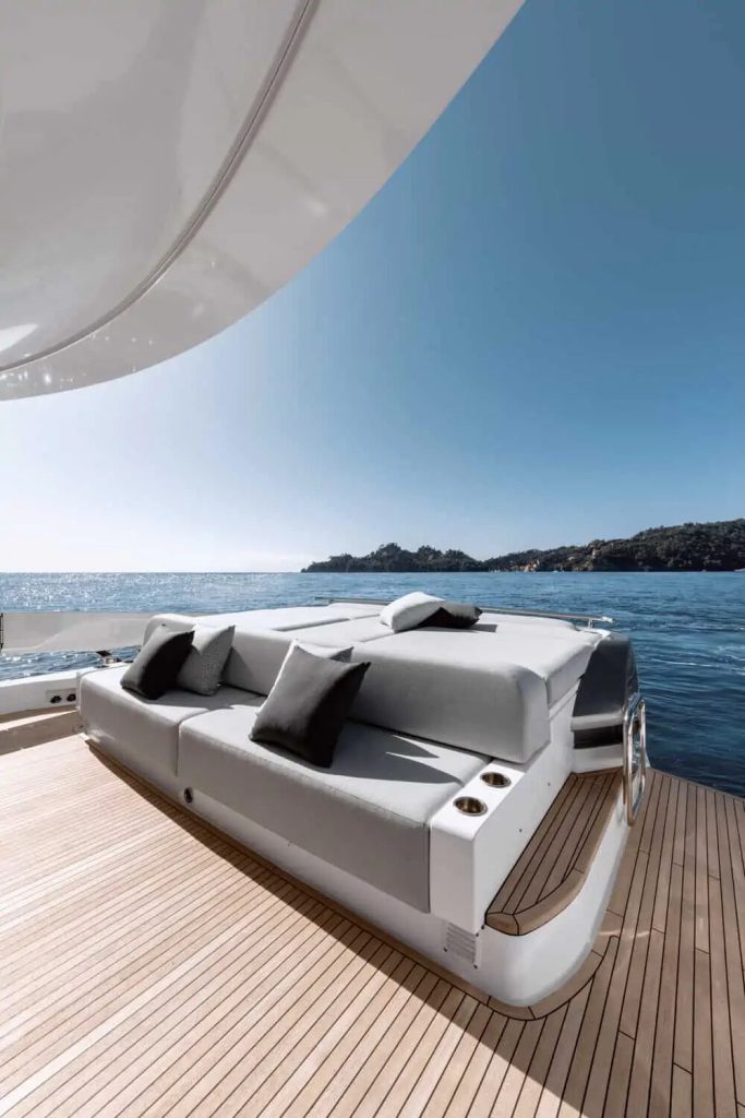 Azimut S8