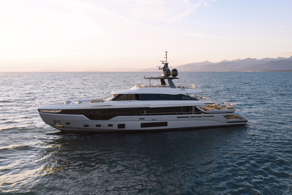 Azimut Grande Trideck