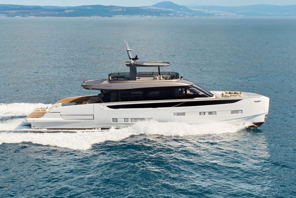 Azimut Seadeck 9