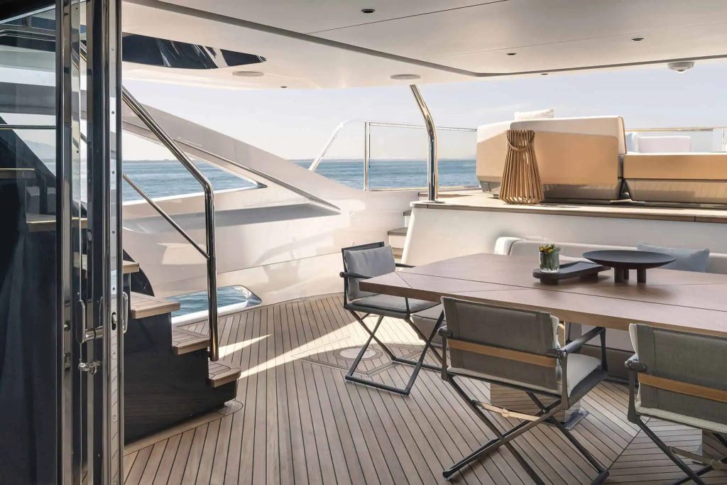 Azimut Grande Trideck