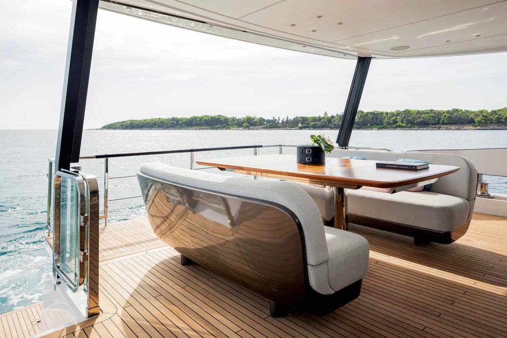 Azimut Grande cockpit and terrace