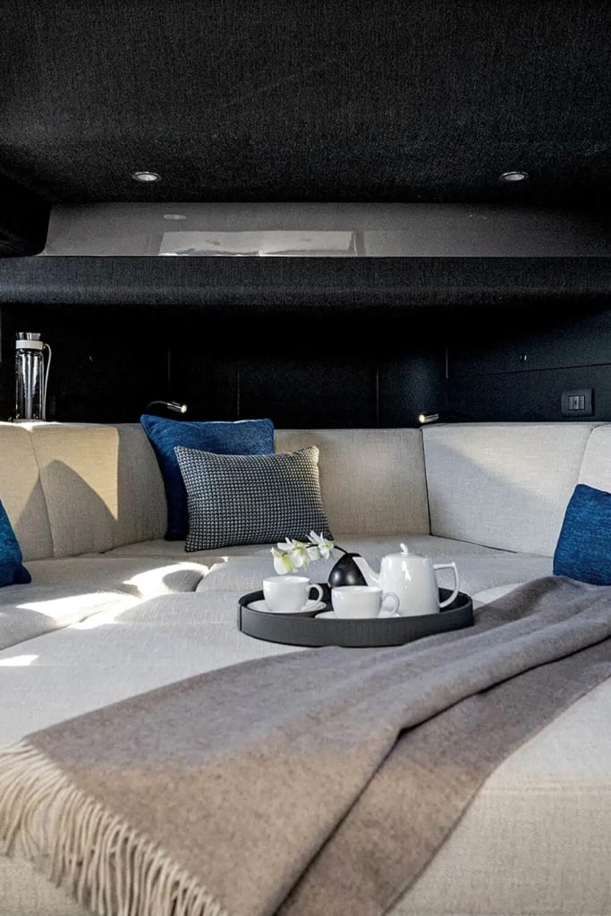 Azimut Verve 42