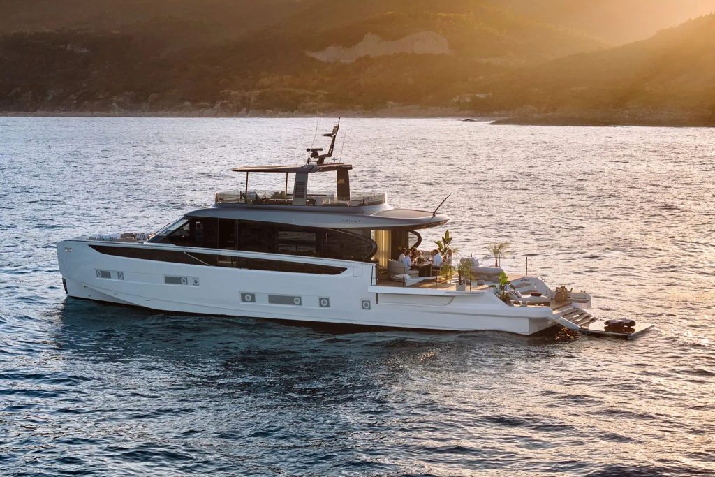 Azimut Seadeck 9 exterior