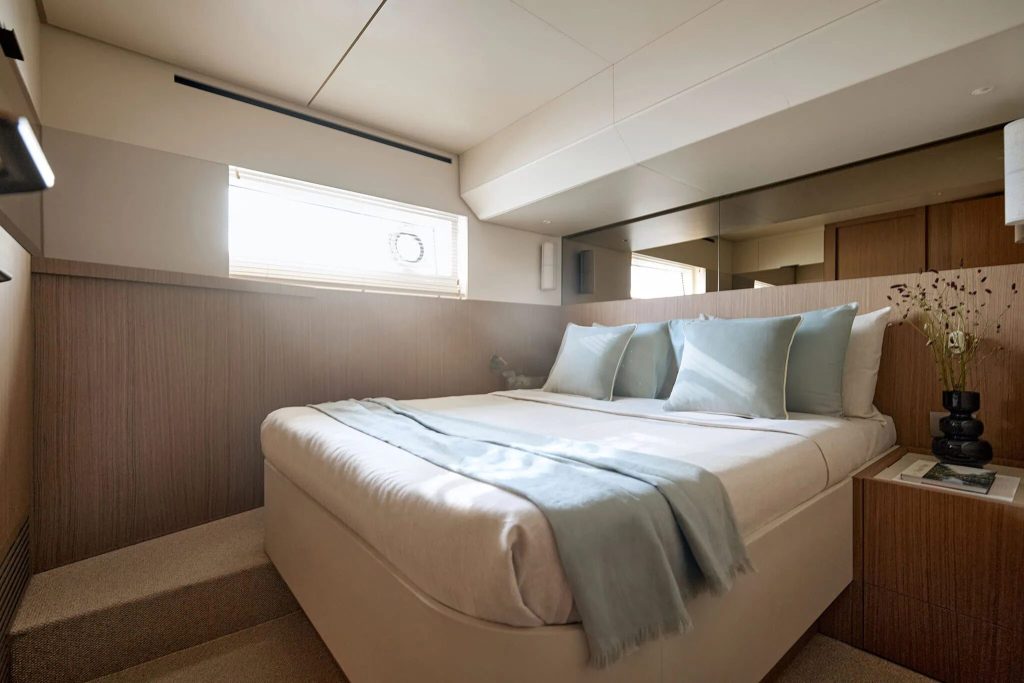 Azimut Seadeck 9