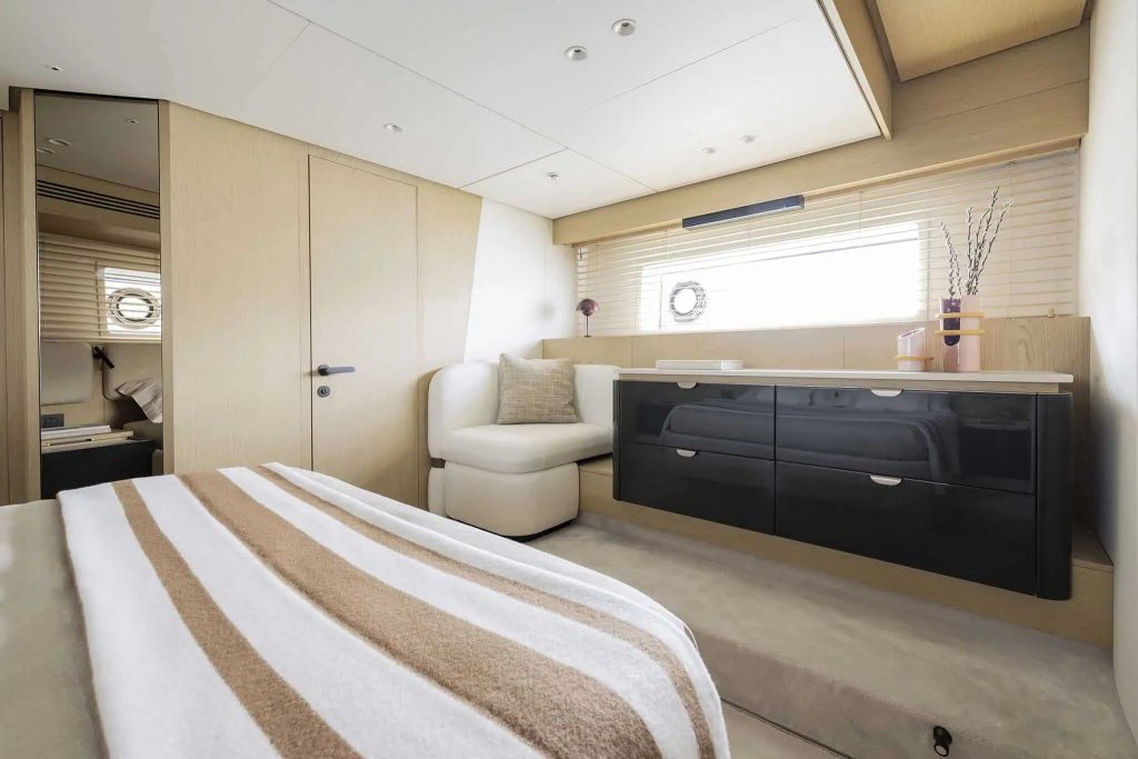 Azimut Fly 62