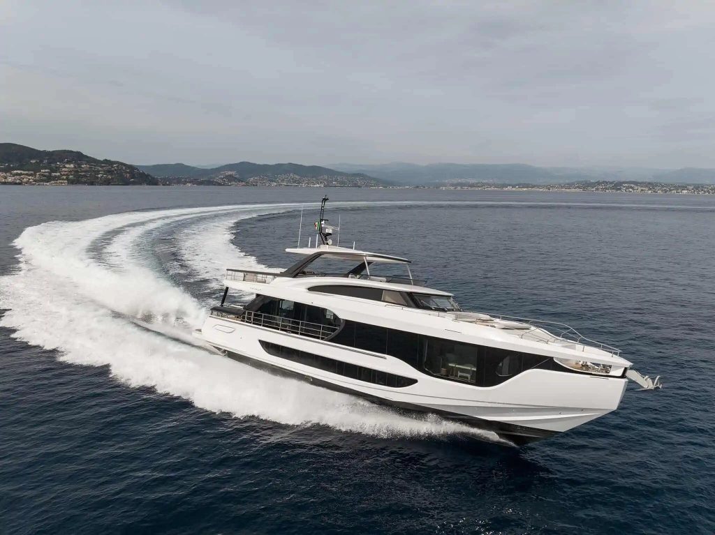 Azimut Grande yacht at sea