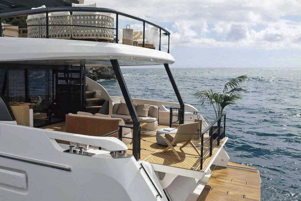 Azimut Fly 82