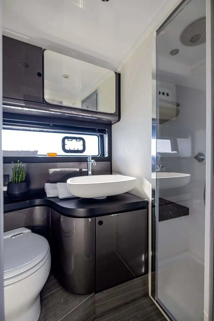 Azimut Verve 42
