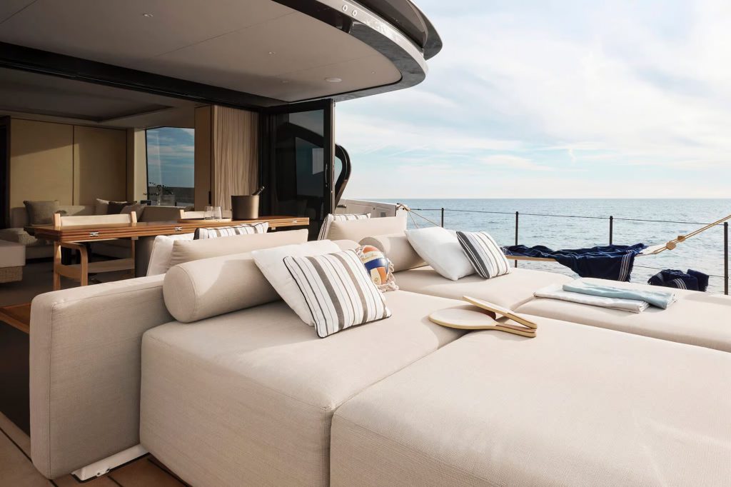 Azimut Seadeck 7