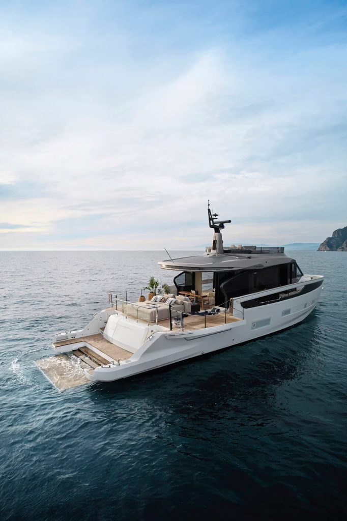 Azimut Seadeck 7