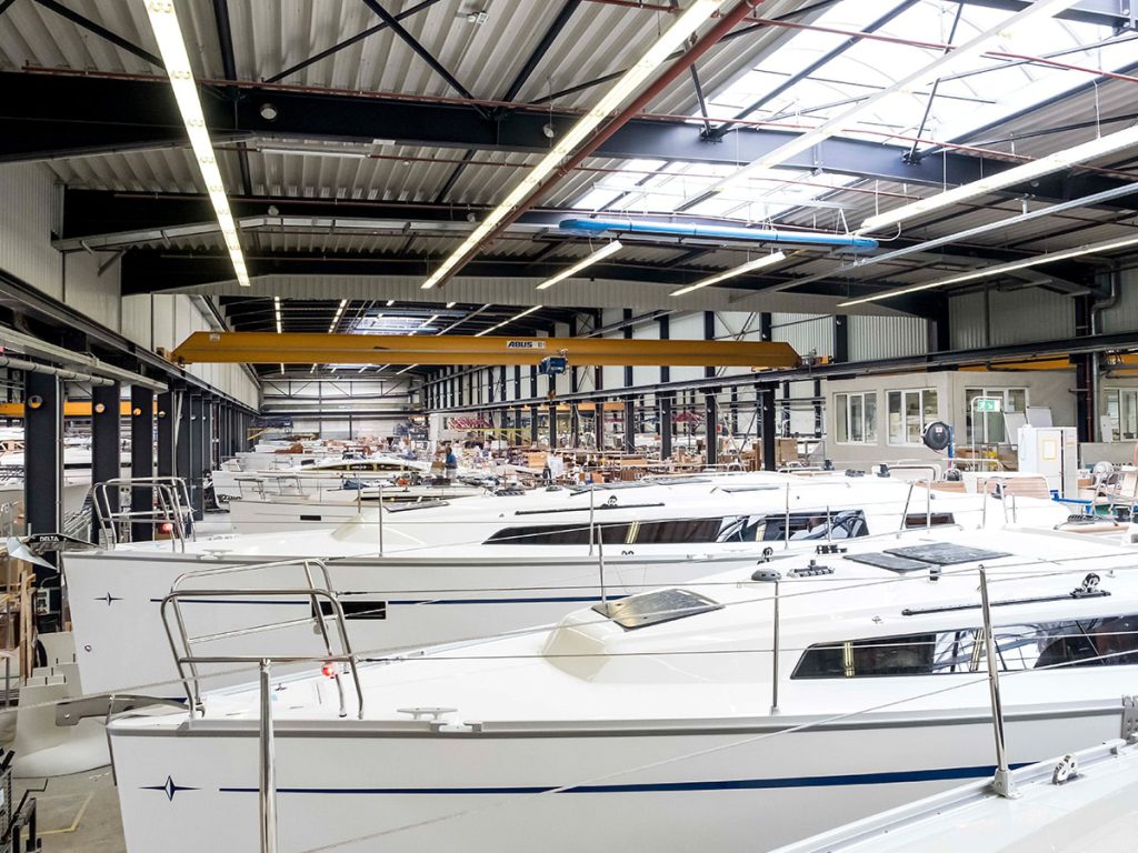 BAVARIA sailing yachts in the Giebelstadt production hall