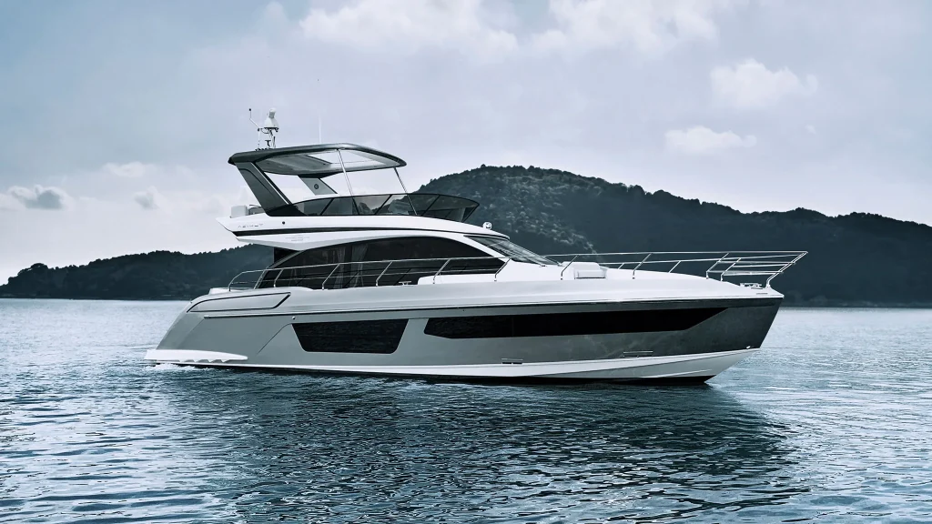 Azimut Fly 58