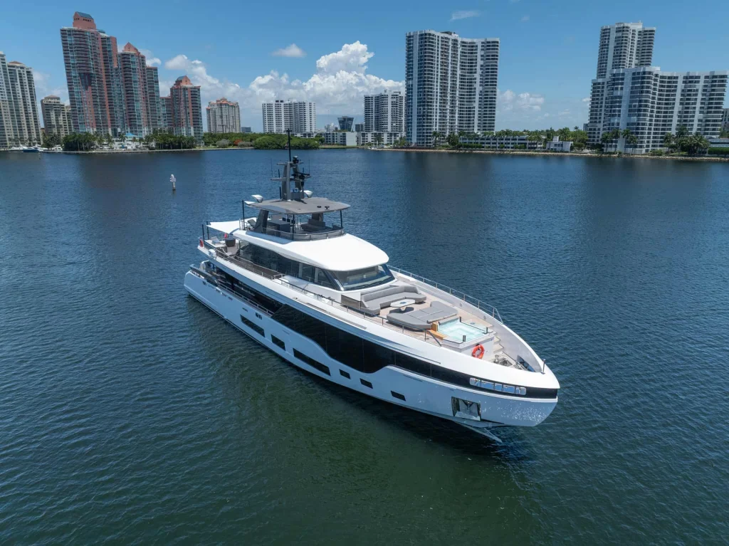 Azimut Grande 36 Metri 2026 — listing image 8