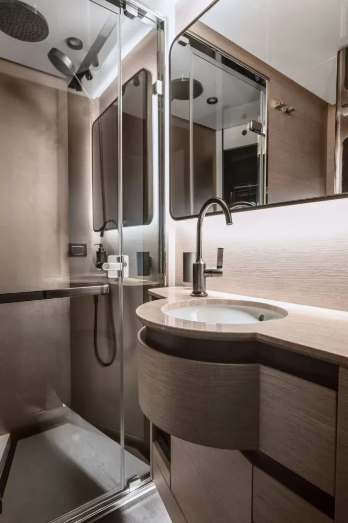 Azimut S10 2022 — listing image 37