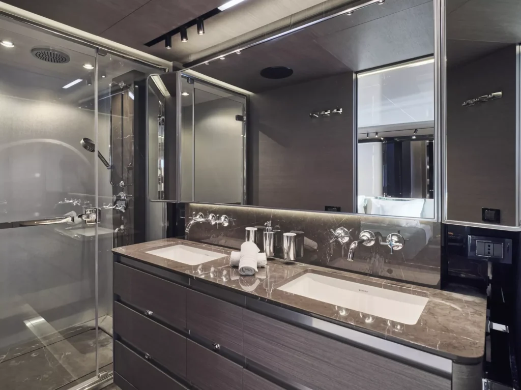 Azimut S10 2021 — listing image 22