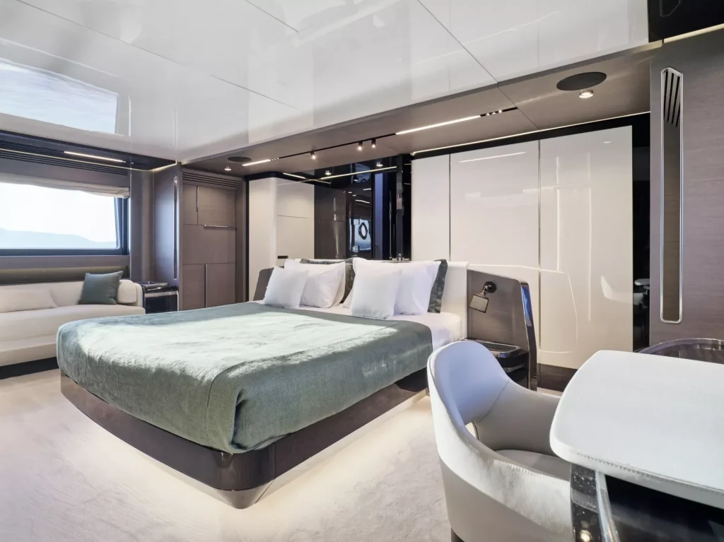 Azimut S10 2021 — listing image 21