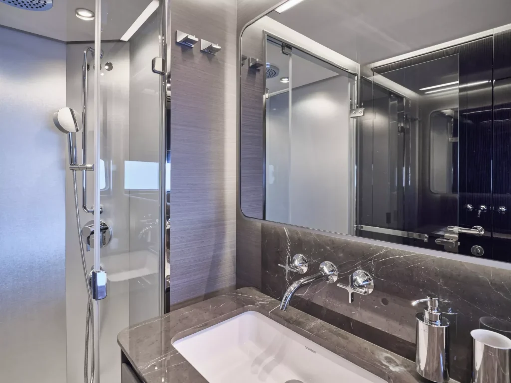 Azimut S10 2021 — listing image 28