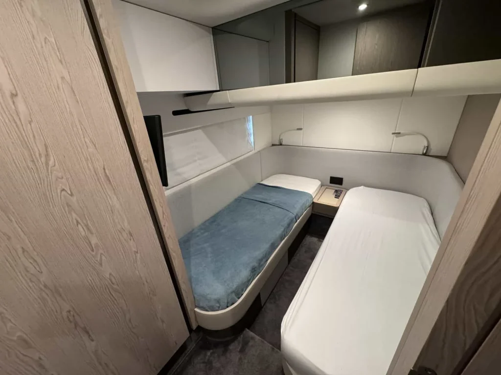 Azimut Fly 53 2022 — listing image 54