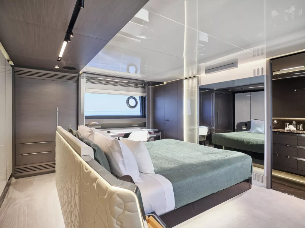 Azimut S10 2021 — listing image 19