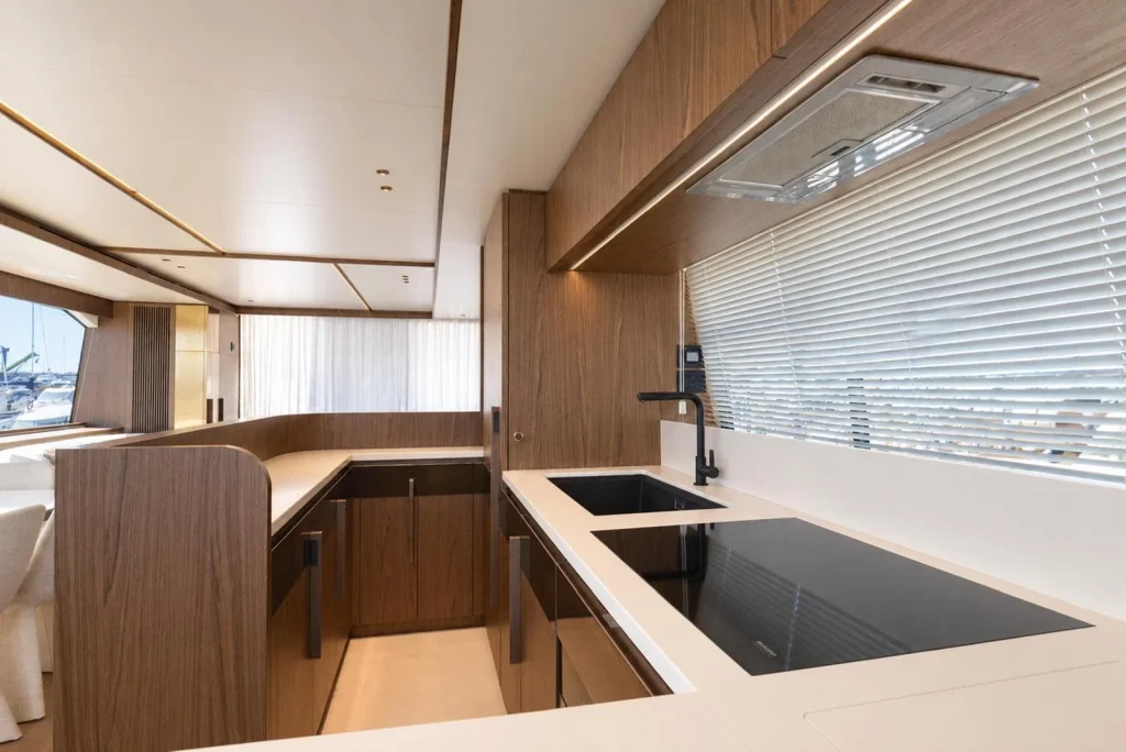 Azimut Fly 72 2025 — listing image 13