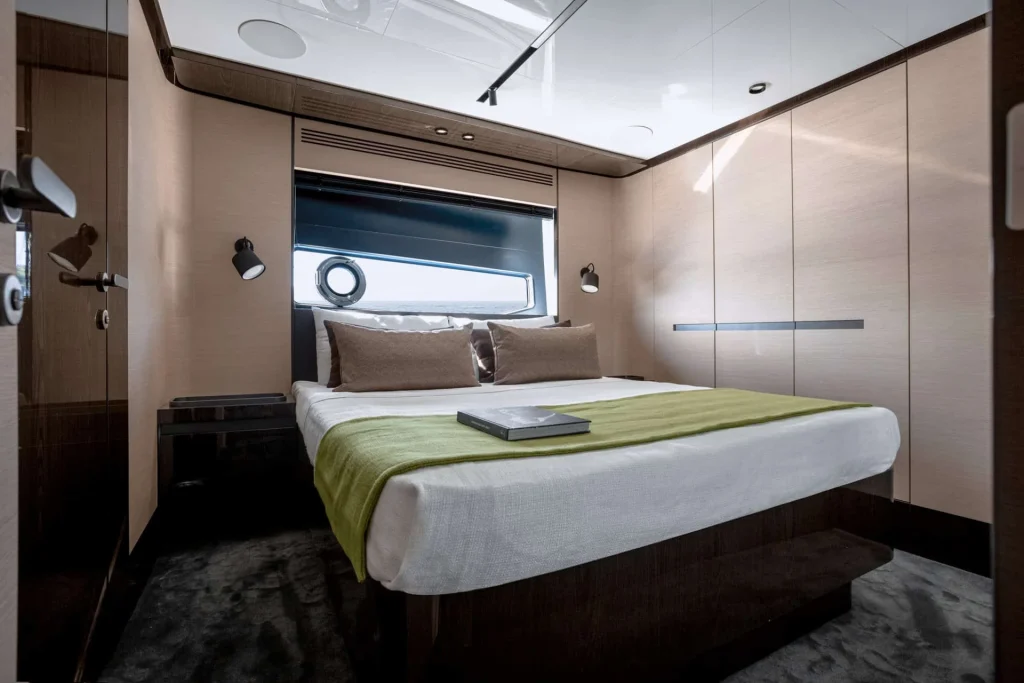 Azimut S10 2022 — listing image 36